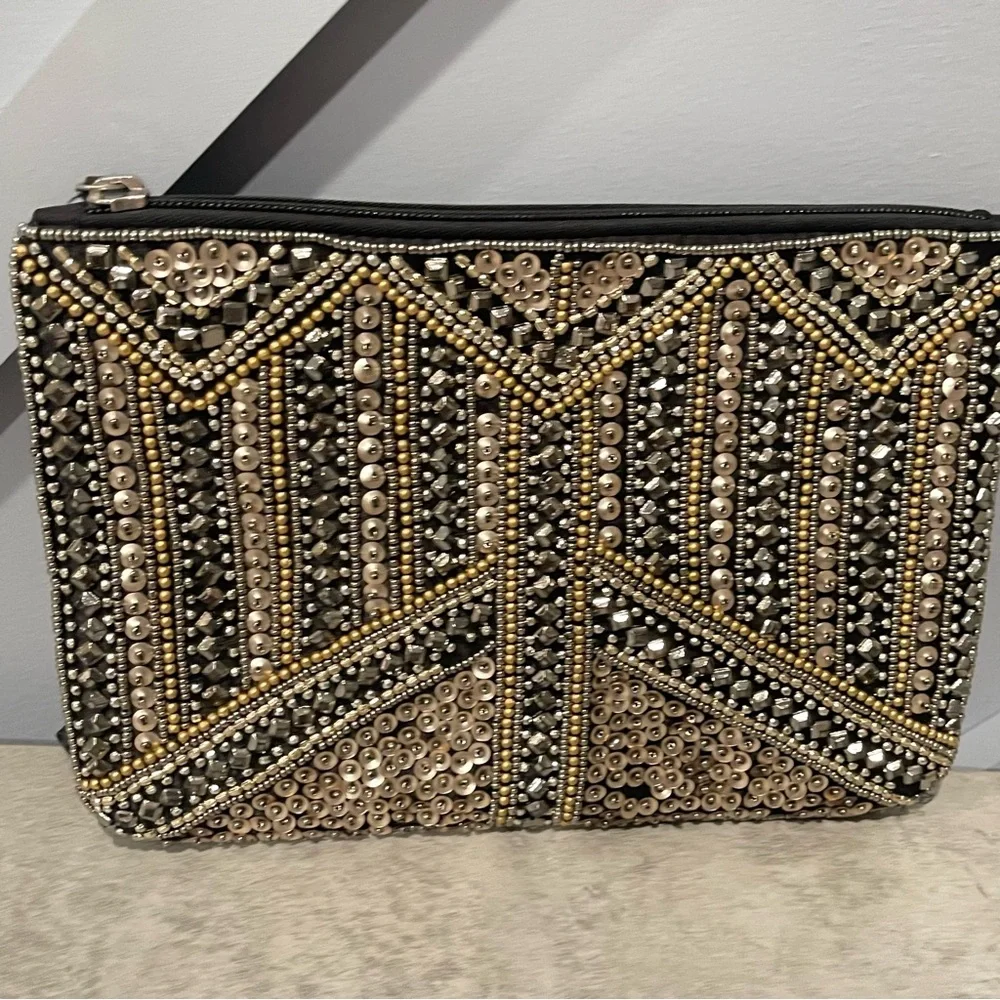 Women’s wristlet | beaded | black, silver gold accent